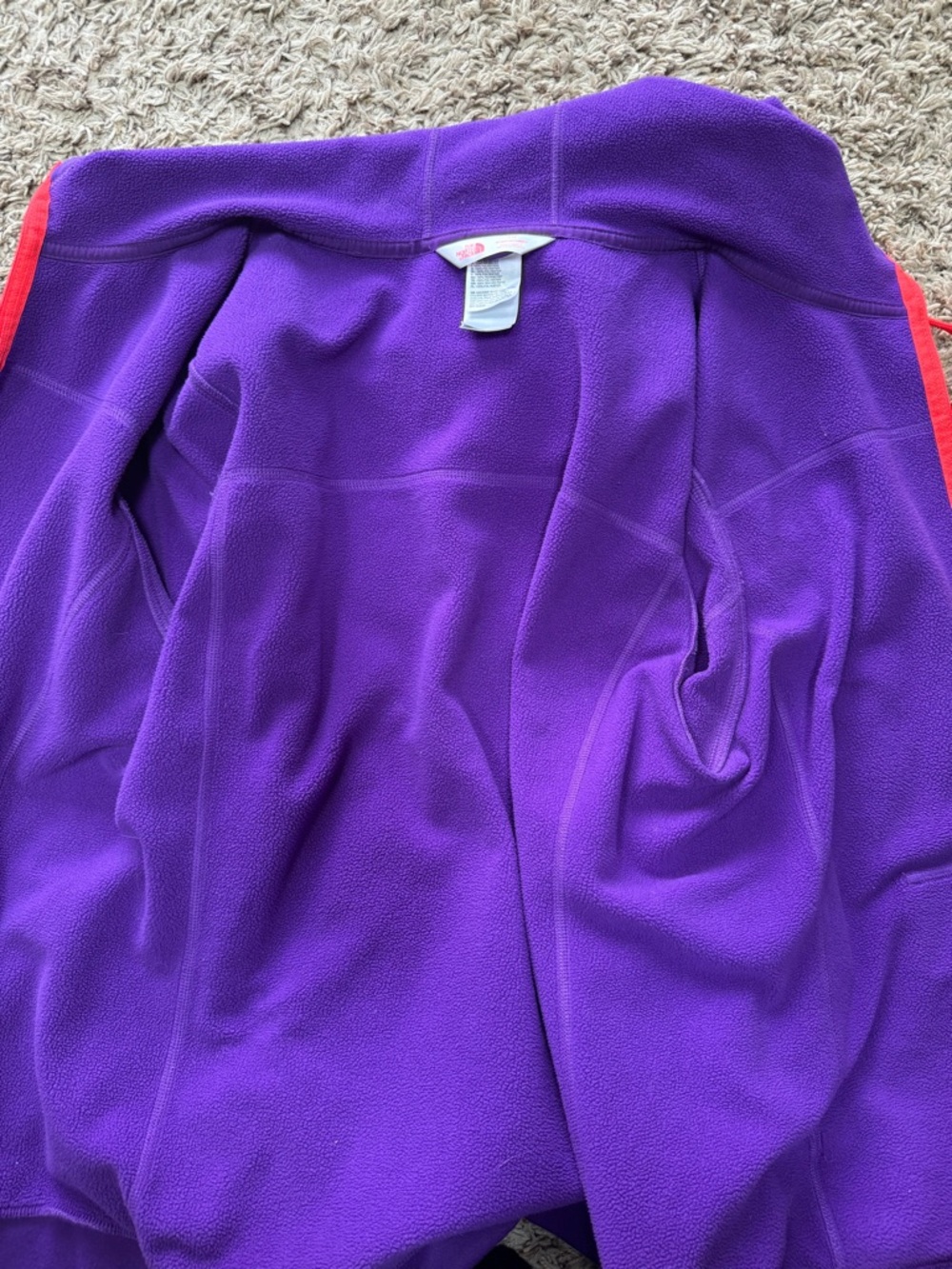 North Face vibrant Purple Fleece Hoodie with Pink-Accents (Large) - Picture 9 of 10